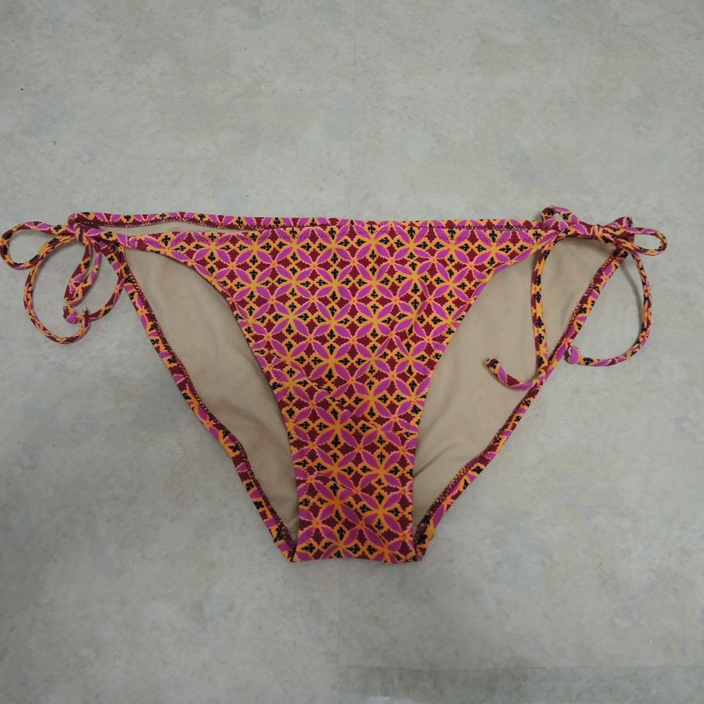 4/$25 Old Navy String Bikini Swim Bottoms Red Tile Pattern Size Large
